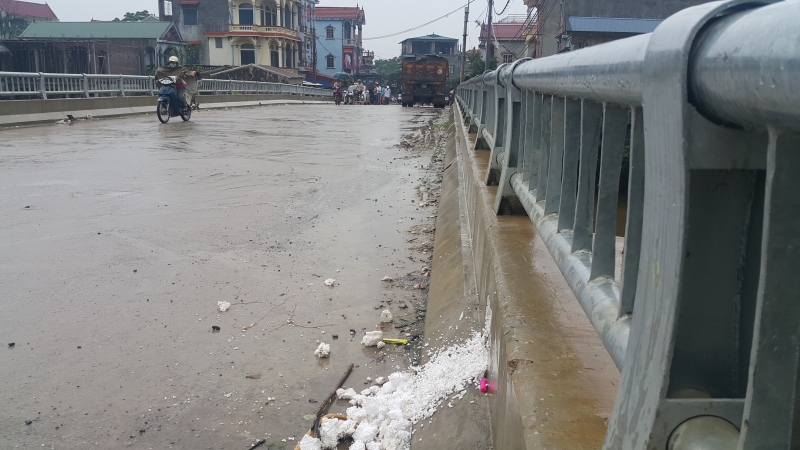 can canh cay cau co nghi van be tong cot xop o ha noi