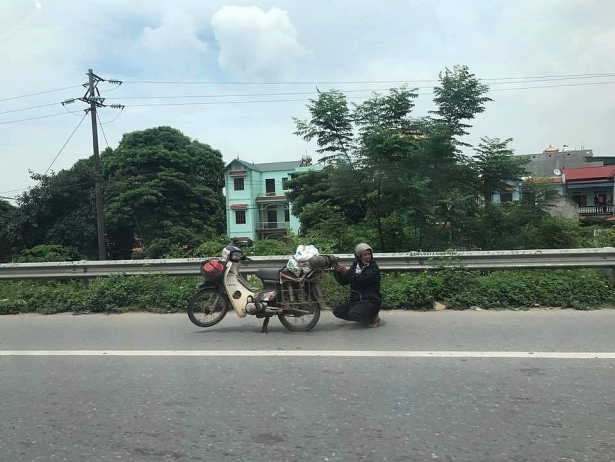 hang tram xe may o to bi dinh phai dinh tac tren cao toc bac giang ha noi