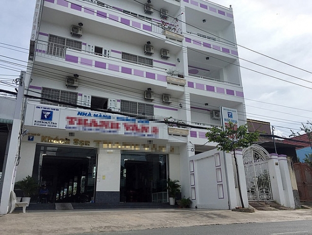 cuc pho nguyen xuan quang mat nhung gi trong chiec cap da chua gan 400 trieu dong