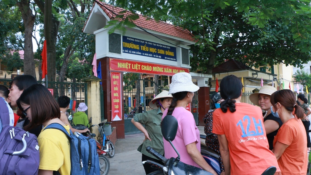 chu tich ha noi nghiem cam tieu hoc son dong thu ngoai quy dinh