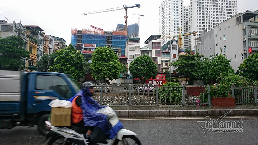 hinh anh hai hung len loi cac tuyen pho ha noi