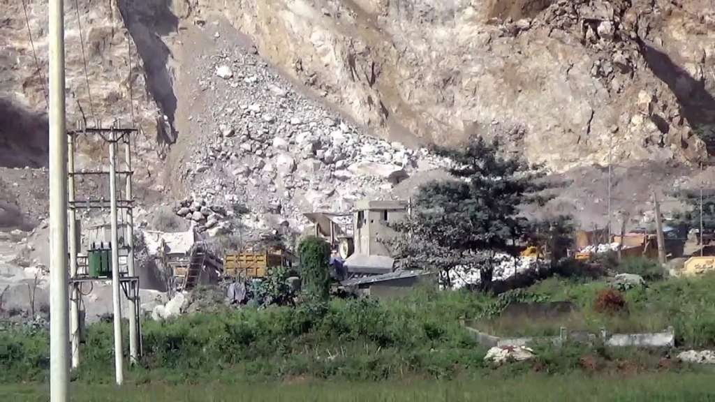 tai nan mo da o nghe an 3 cong nhan tu vong
