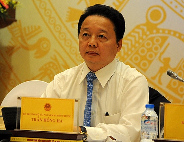 bo truong tran hong ha dua tin that thiet ve vu viec anh nguyen xuan quang cung phai trung tri