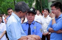 bat ngo truoc hoan canh cua co dau sinh nam 2001 va chu re sinh nam 2000