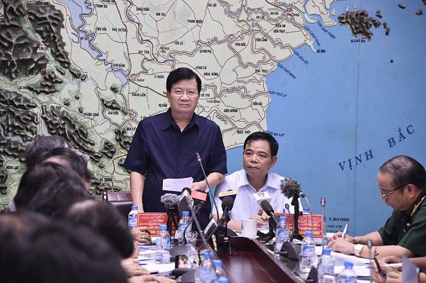 mua lu chua thoi hoanh hanh ap thap nhiet doi manh lai de doa mien trung