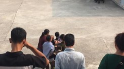Phúc thẩm vụ container đâm xe innova đang lùi trên cao tốc: Người nhà bị hại ngất tại phiên tòa
