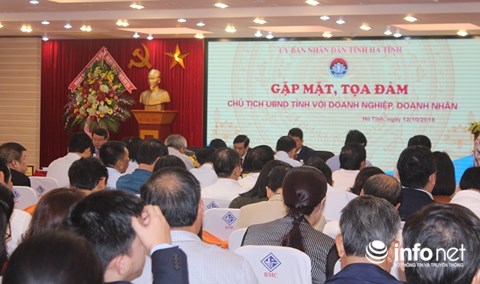 Chủ tịch Hà Tĩnh: Ai ngồi đây nhũng nhiễu DN, hãy nói ngay cho tôi chu tich ha tinh ai ngoi day nhung nhieu dn hay noi ngay cho toi