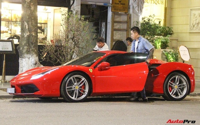 sieu xe ferrari gap tai nan o phu tho nguoi tren xe suc khoe ra sao