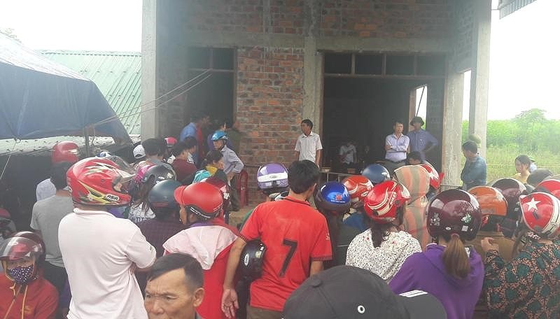 nghen loi doc buc thu tuyet menh cua doi vo chong treo co voi hai con o ha tinh