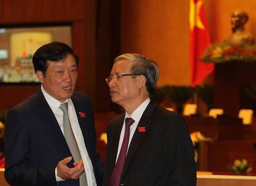 sang nay chanh an nguyen hoa binh tra loi chat van