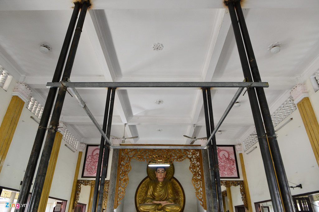 than den nang cao 3 m giang duong ngoi chua 2000 tan o sai gon