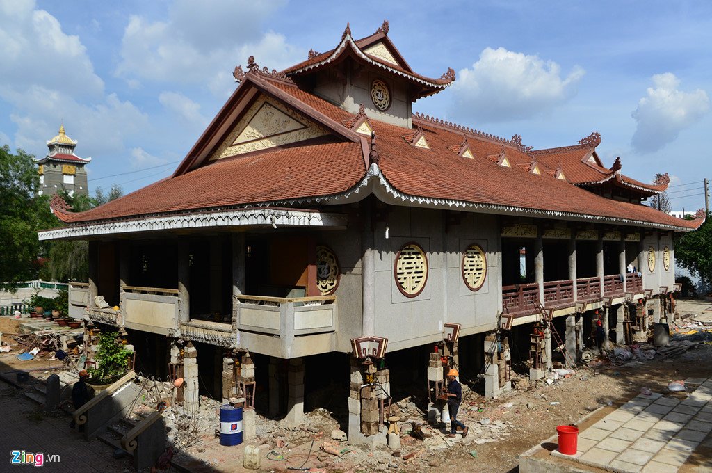 than den nang cao 3 m giang duong ngoi chua 2000 tan o sai gon