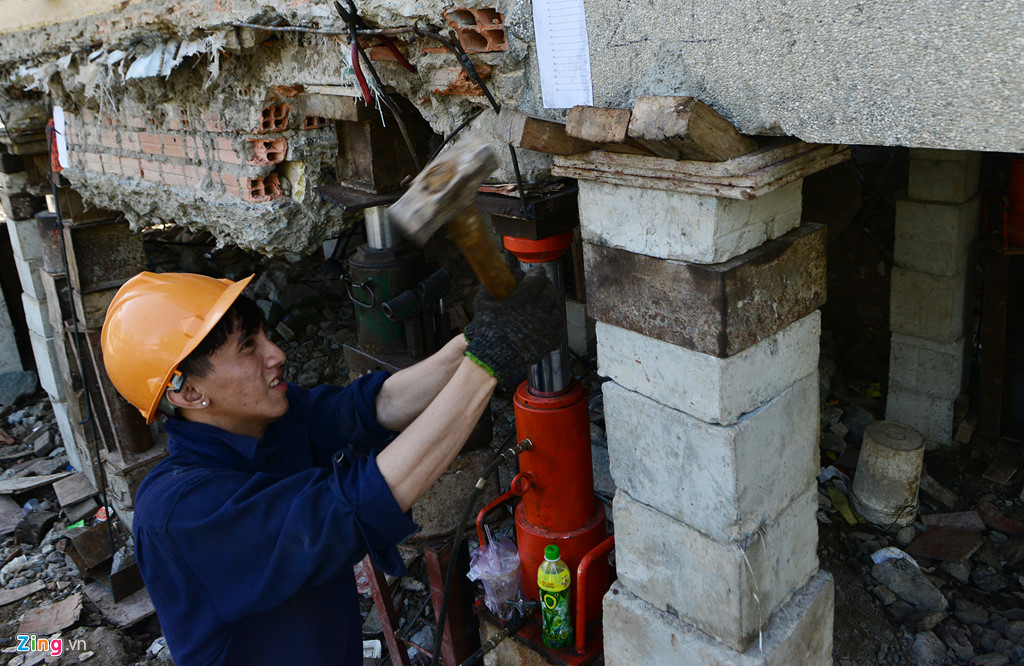 than den nang cao 3 m giang duong ngoi chua 2000 tan o sai gon