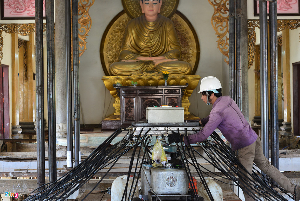 than den nang cao 3 m giang duong ngoi chua 2000 tan o sai gon