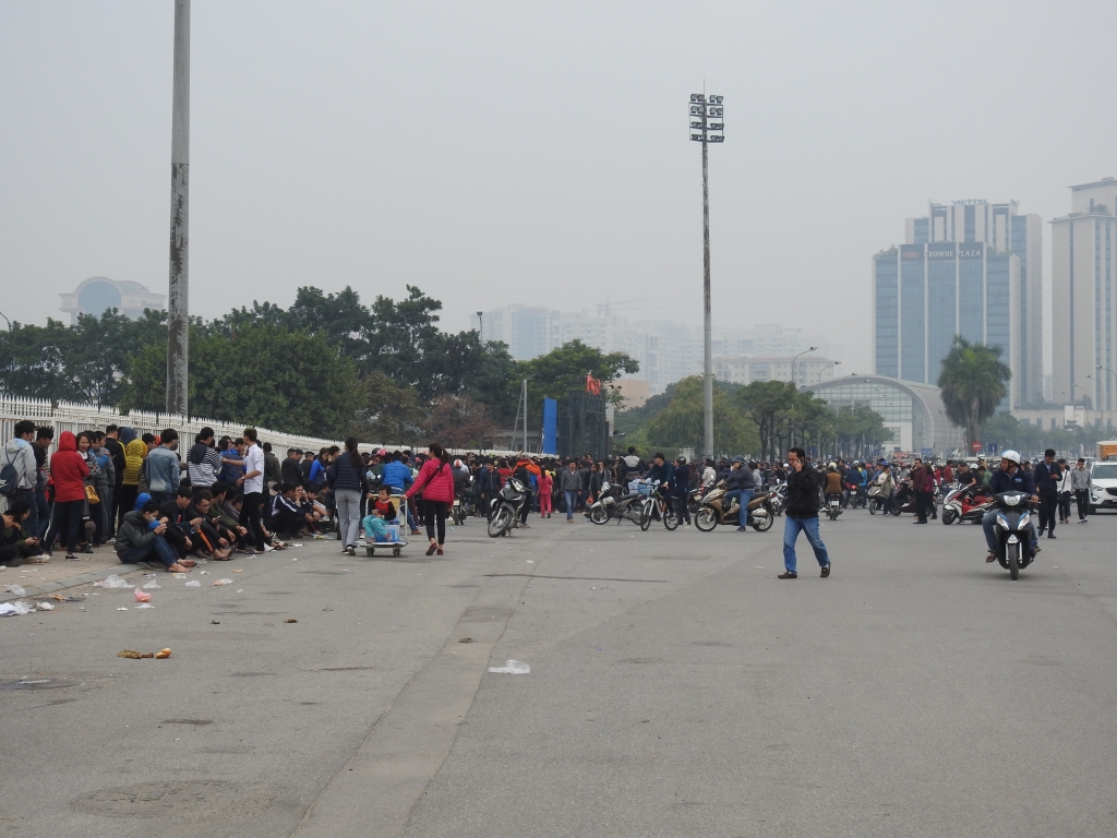 Vé xem trận Việt Nam-Indonesia giá 400 nghìn bị 'phe vé' đẩy lên 1,6 triệu ve xem tran viet nam indonesia gia 400 nghin bi phe ve day len 16 trieu