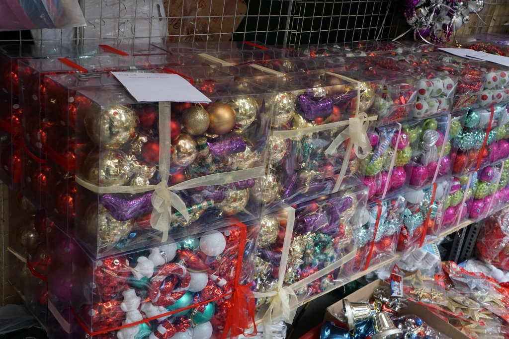 Thị trường Noel: Nhích giá khoảng 10% so với năm trước thi truong noel nhich gia khoang 10 so voi nam truoc