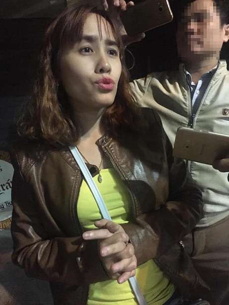 vu be trai 10 tuoi nghi bi bo va me ke bao hanh chau khong duoc di hoc chi duoc an com nguoi my tom song