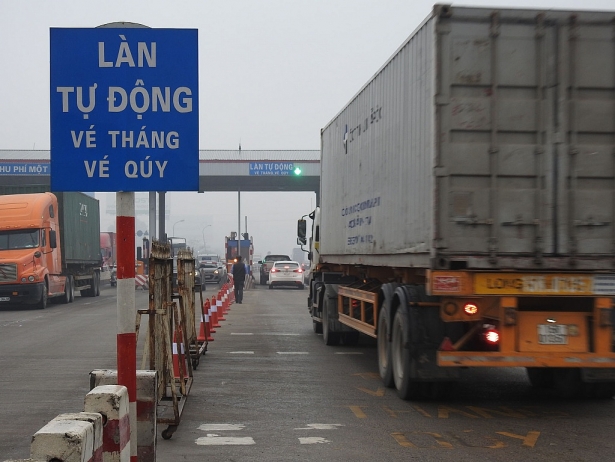 can canh tai xe tra 40 nghin tien le trong 15 phut o tram thu phi quoc lo 5