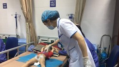 Khởi tố và bắt tạm giam 1 y sỹ trong vụ hơn 100 trẻ em bị sùi mào gà ở Hưng Yên