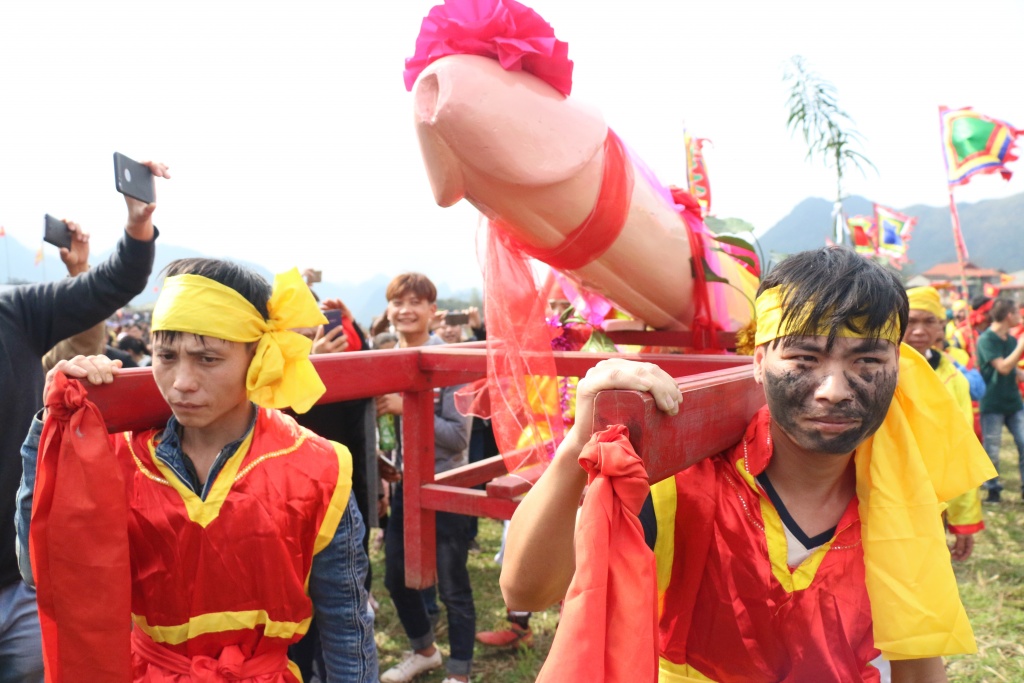 dinh lang mo noi to chuc le ruoc cua quy lon nhat viet nam co nguy co sup do