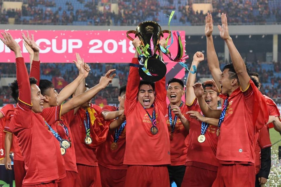 Cậu bé nhặt bóng Phạm Đức Huy và 10 năm nuôi giấc mơ vô địch AFF Cup cau be nhat bong pham duc huy va 10 nam nuoi giac mo vo dich aff cup