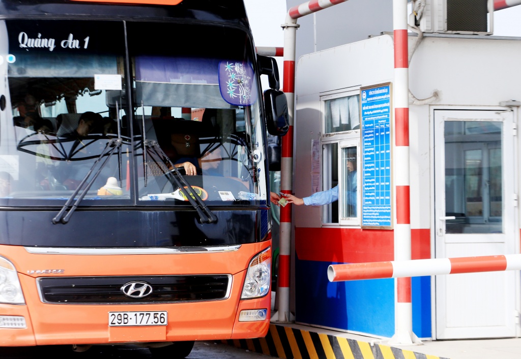 hang tram tai xe xuong duong phan doi tram thu phi bot pha lai