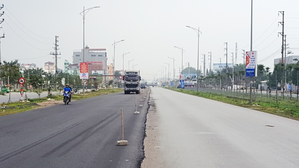 cong ty bot pha lai noi gi sau khi hang tram tai xe xuong duong phan doi thu phi