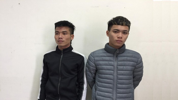 ha noi tam giu hai thanh nien rai dinh truoc dau xe tai o thuong tin