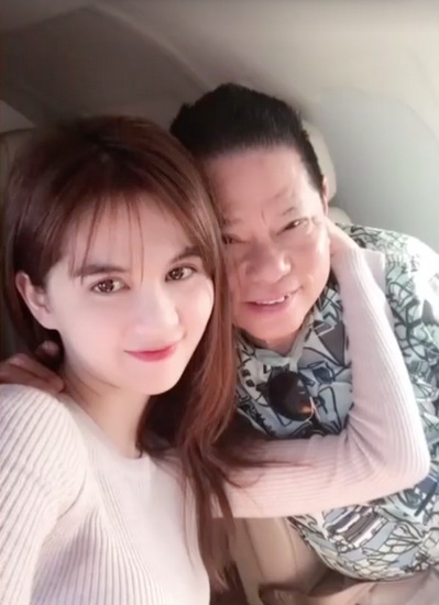 dieu ai cung phai ganh ty voi thuy tien hari won ngoc trinh