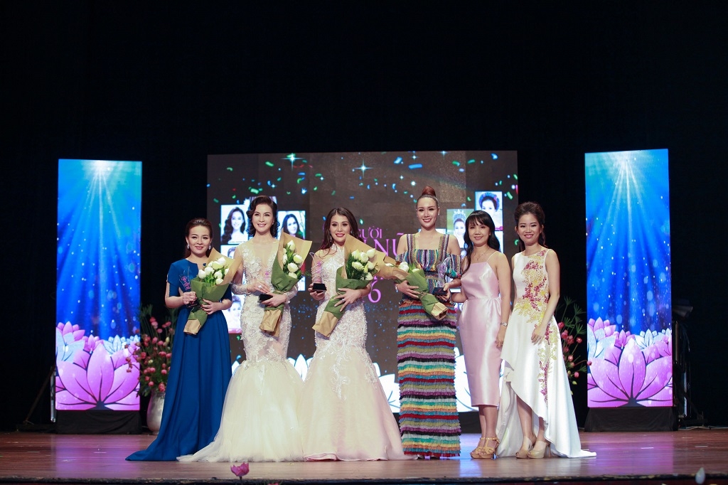 ca si cam ly nghe si viet huong duoc vinh danh nguoi phu nu cua nam 2016