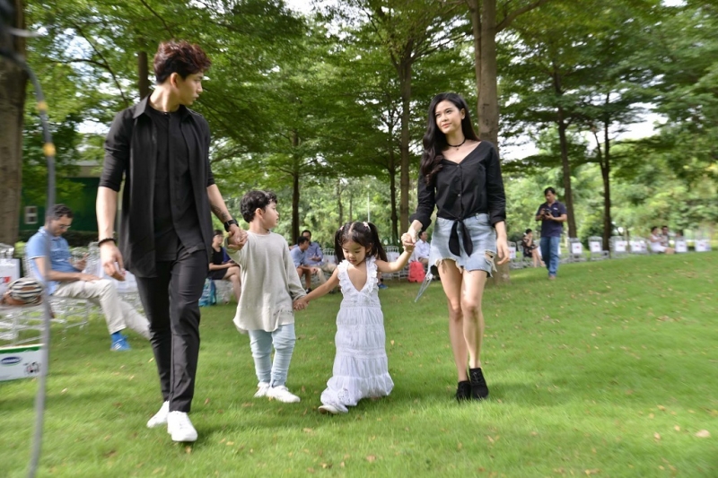 khoanh khac don tim cua gia dinh tim tai vietnam junior fashion week