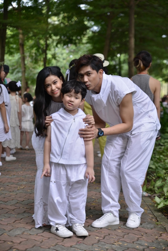 khoanh khac don tim cua gia dinh tim tai vietnam junior fashion week