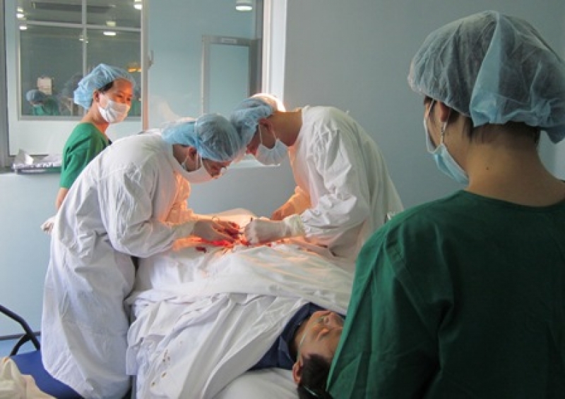 bi truot nga mot thanh nien bi lo tinh hoan
