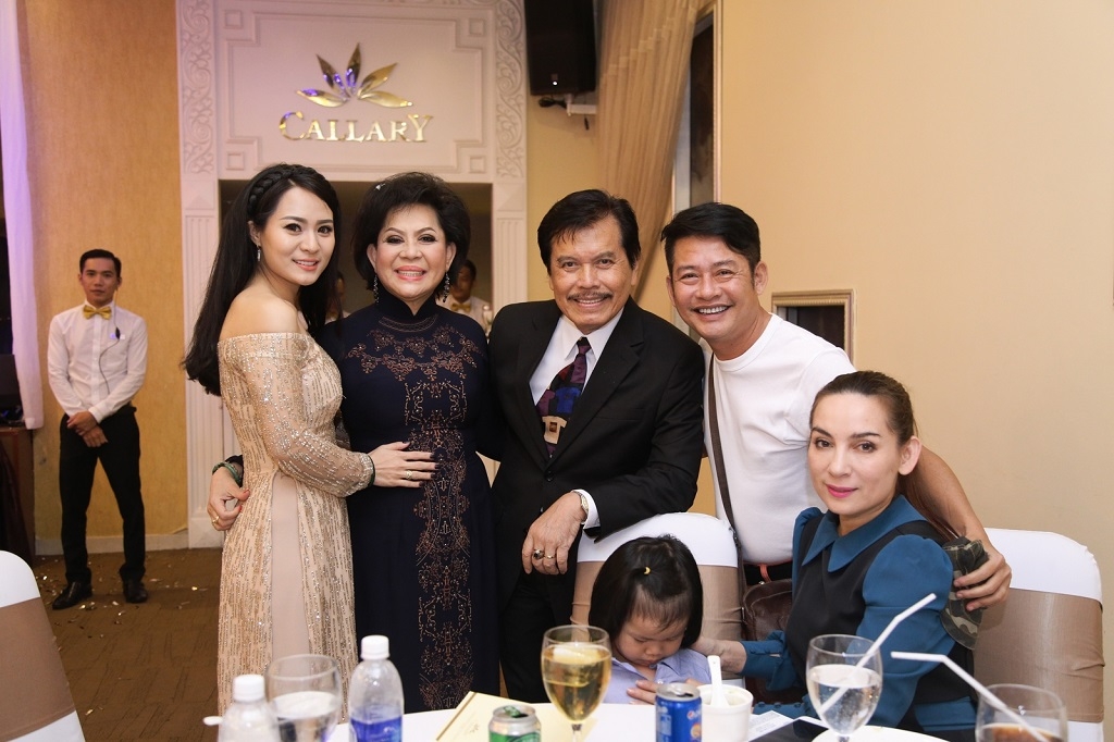 danh ca giao linh ke chuyen tinh yeu sau 30 nam nen duyen vo chong