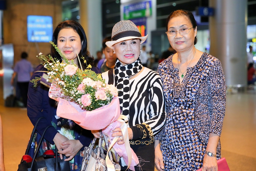 nu danh ca thanh tuyen tro lai sau 4 nam vang bong
