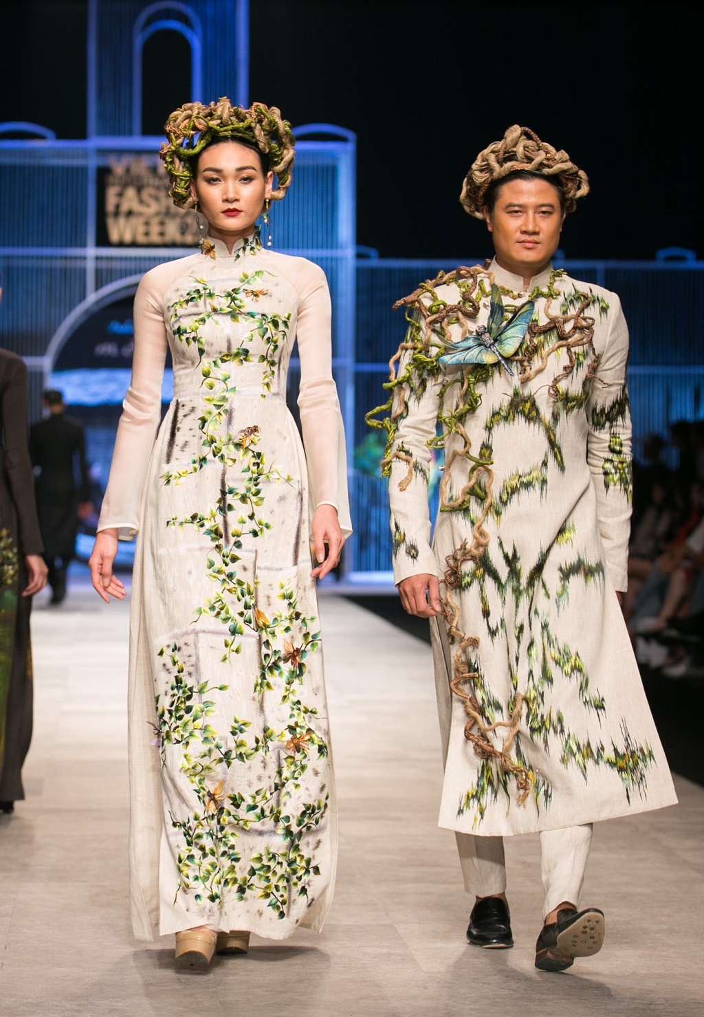 truong thi may doi vuong mien nang 10kg lam vedette show dien ao dai