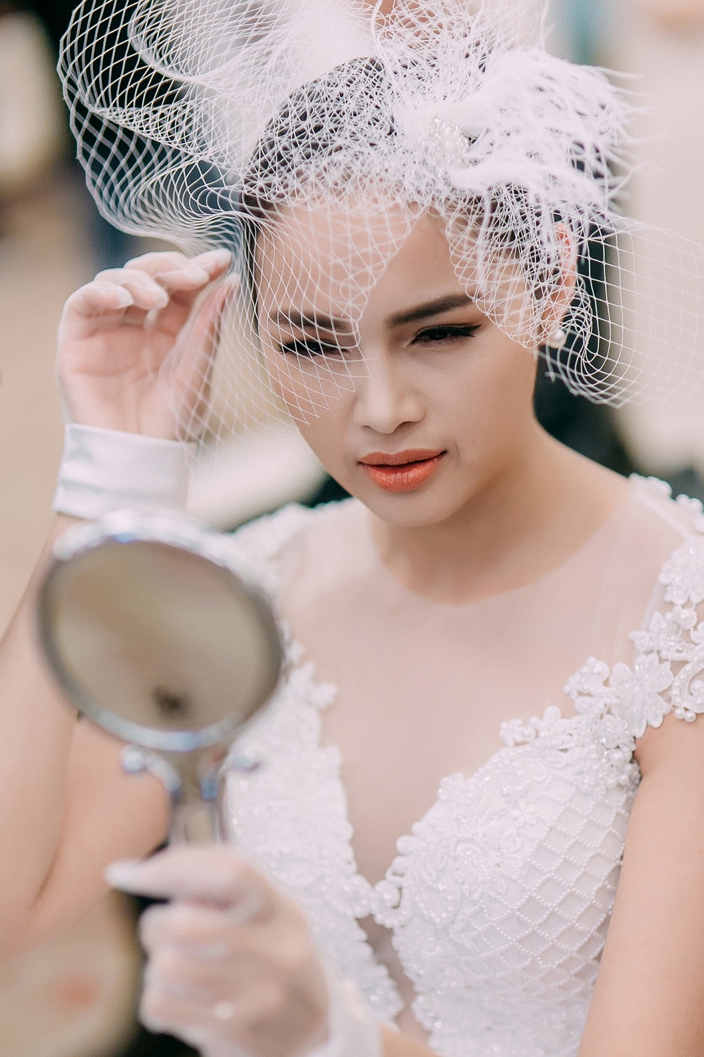 chu re nhi 13 thang tuoi gay phan khich trong show dien ao cuoi