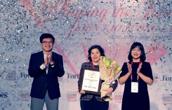 Tổng giám đốc Vinamilk là người phụ nữ duy nhất được Forbes Việt Nam vinh danh với giải thưởng ‘Thành tựu trọn đời’