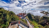 cap doi 9x da nang nam tay nhau di khap ninh binh chup ngan anh dep