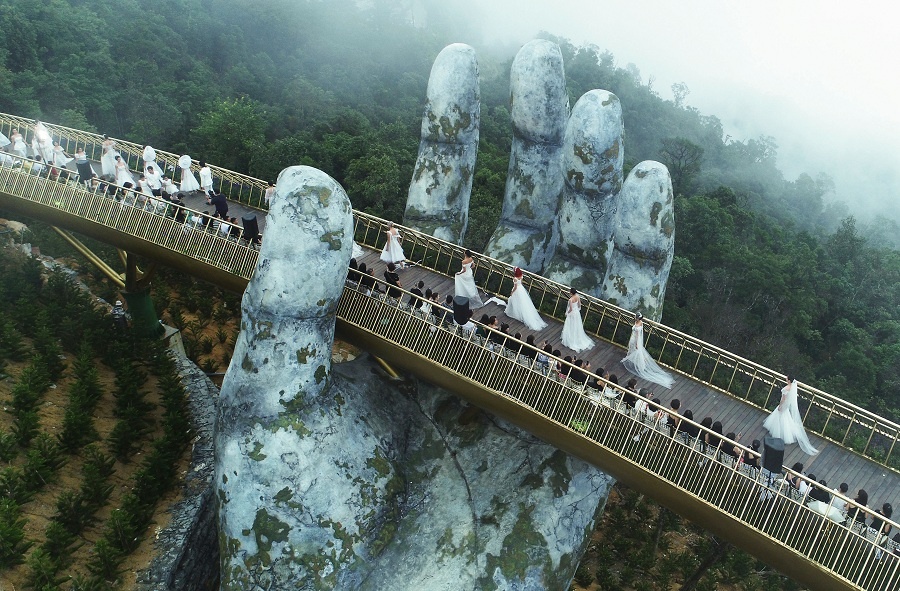 Hiện tượng Cầu Vàng Sun World Ba Na Hills: Những chuyện bây giờ mới kể hien tuong cau vang sun world ba na hills nhung chuyen bay gio moi ke