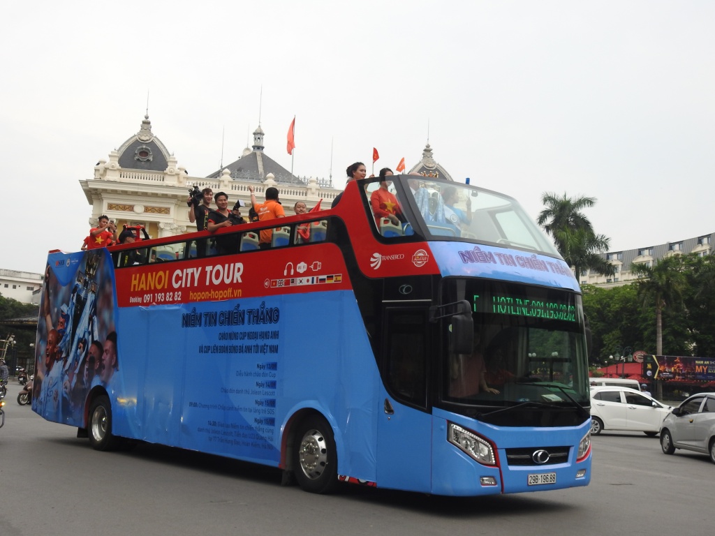 can canh cup vo dich ngoai hang anh cua doi manchester city