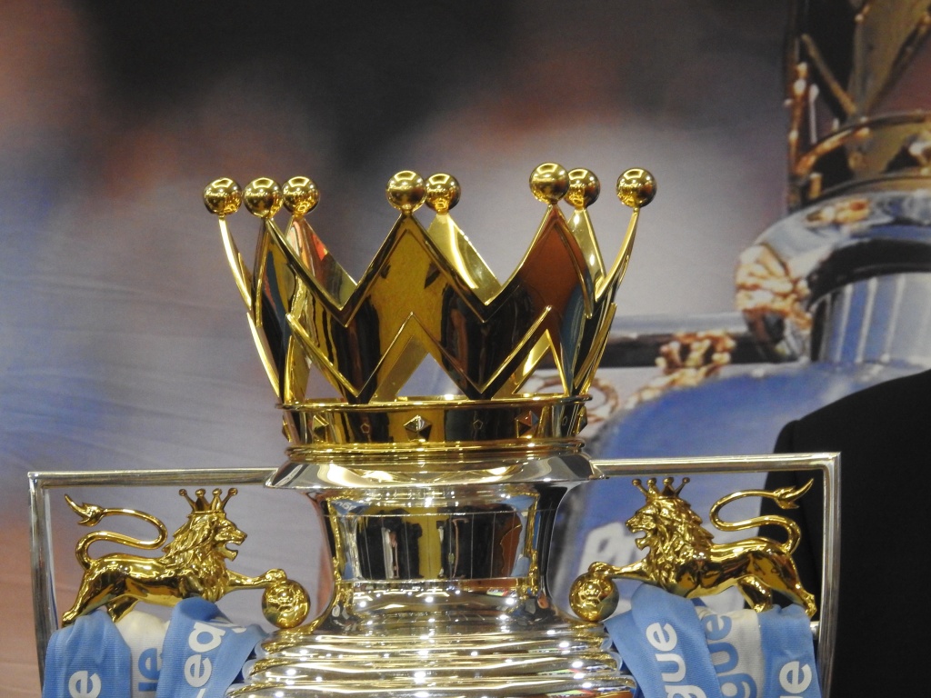 can canh cup vo dich ngoai hang anh cua doi manchester city