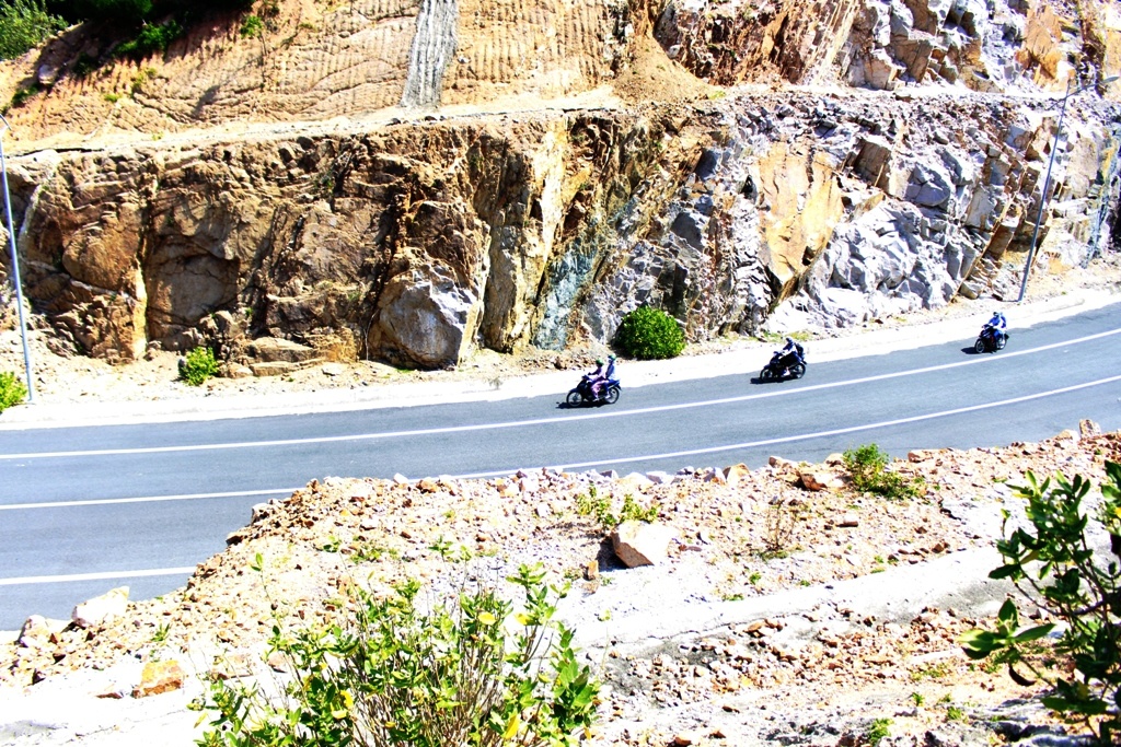 khung canh ngoan muc doc tuyen duong ven bien ninh thuan cam ranh