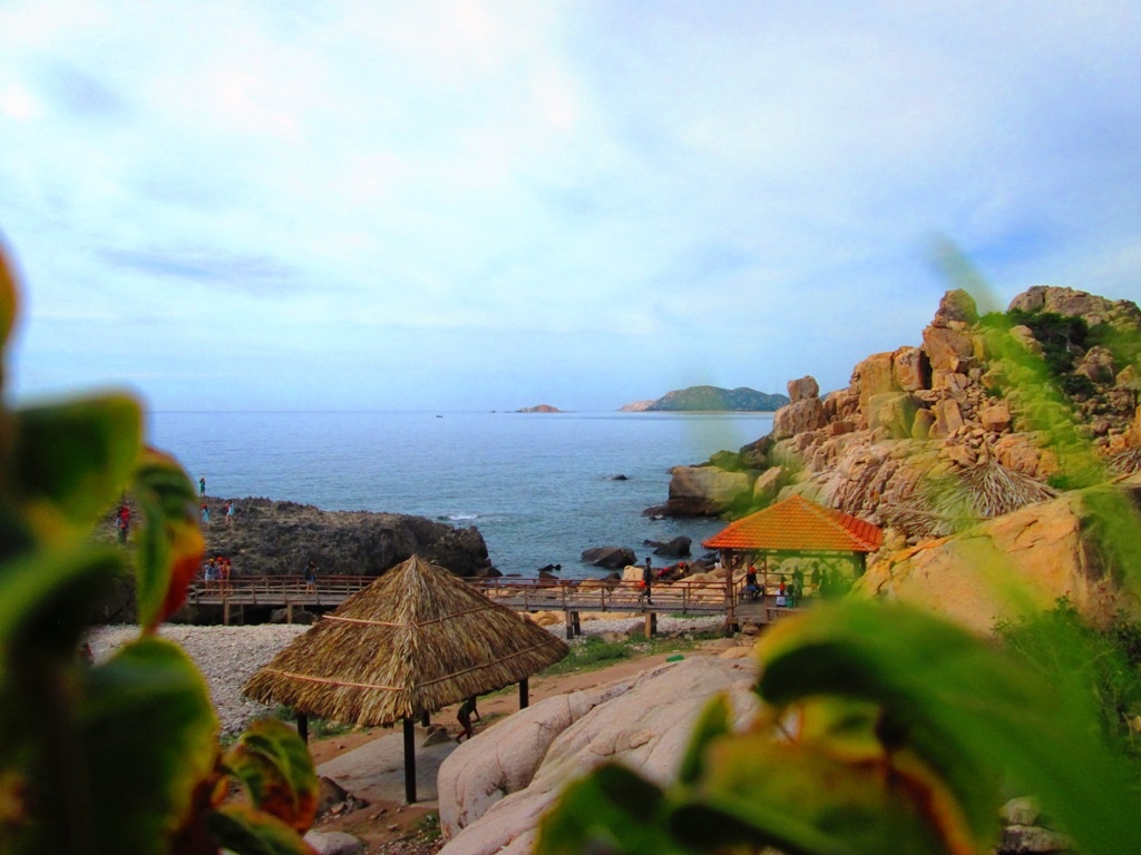 khung canh ngoan muc doc tuyen duong ven bien ninh thuan cam ranh