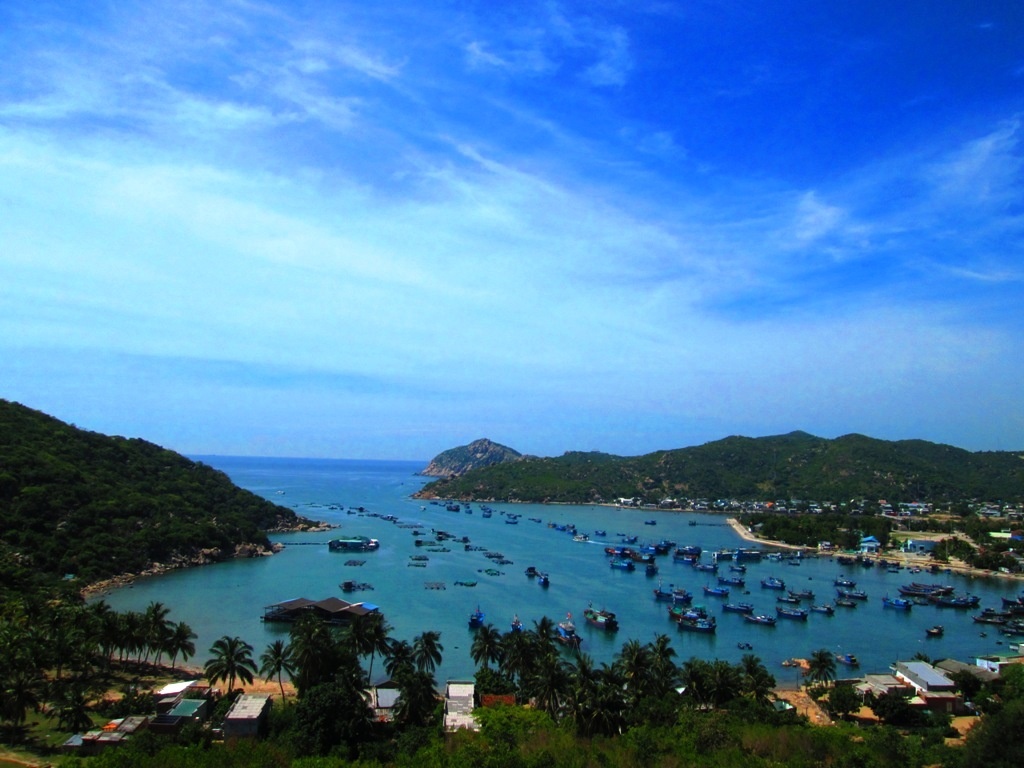 khung canh ngoan muc doc tuyen duong ven bien ninh thuan cam ranh