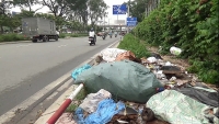 bai rac khong lo gay o nhiem khu dan cu dong duc giua sai gon