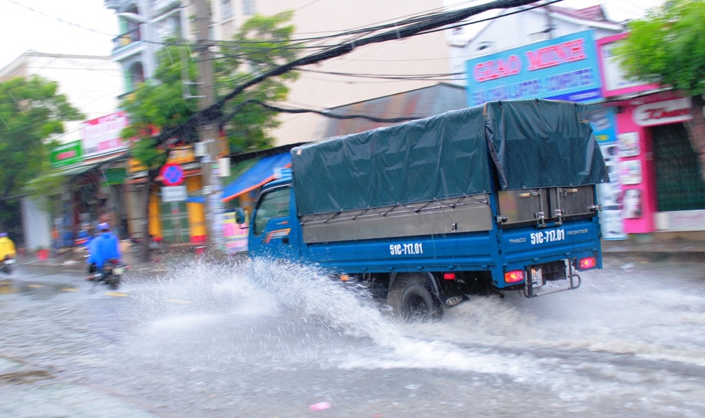 dau tuan nguoi dan sai gon doi mua di lam