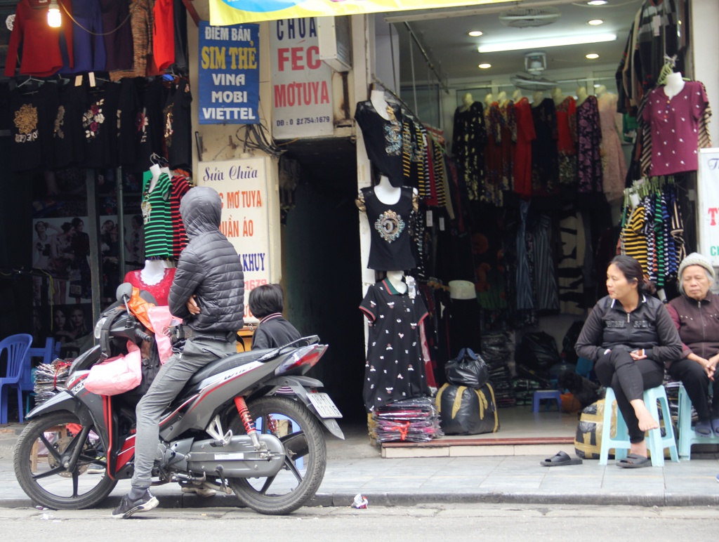 nhung con ngo sieu nho sieu toi o ha noi