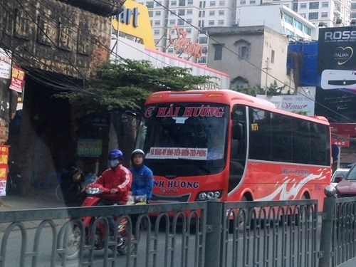 nhieu nha xe van vot khach o tuyen duong xuyen tam ha noi doc bao