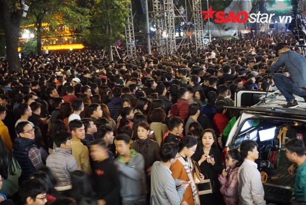 nhung hinh anh khien ban nen vui hay buon khi khong do ra duong don tet duong lich